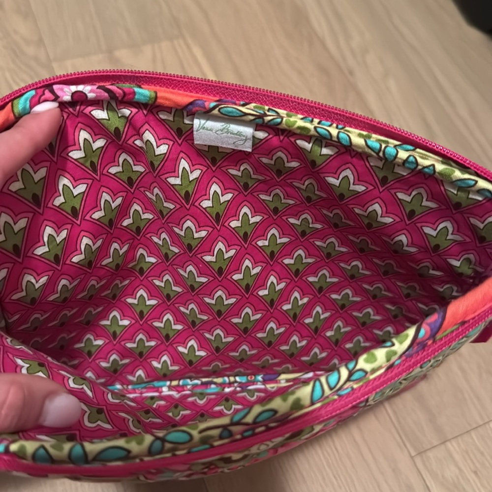 Vera Bradley Tablet Sleeve - NWOT - Picture 3 of 3